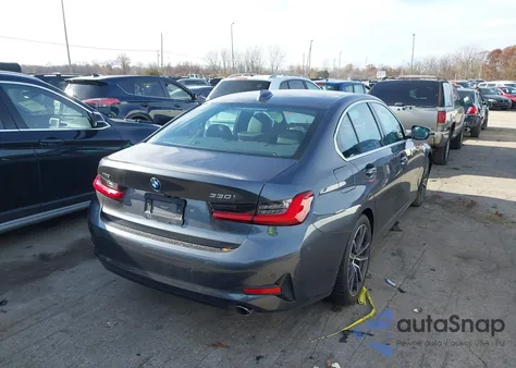 2021 BMW 330I xDrive z USA, uszkodzony, nr VIN 3MW5R7J0XM8C01545